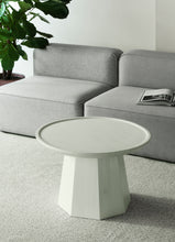 Load image into Gallery viewer, Pine Coffee Table