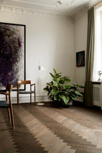 Load image into Gallery viewer, Yuh Floor Lamp