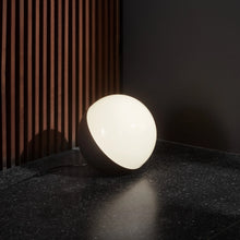 Load image into Gallery viewer, VL Studio Table/Floor Lamp