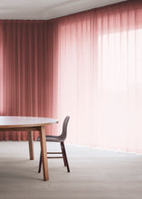 Load image into Gallery viewer, Slice dining table