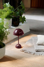 Load image into Gallery viewer, Flowerpot VP9 portable table lamp