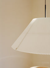 Load image into Gallery viewer, Nebra Pendant Lamp