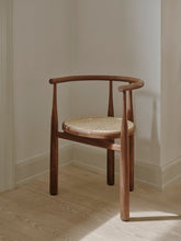 Load image into Gallery viewer, Bukowski Chair
