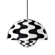 Load image into Gallery viewer, Flowerpot VP7 pendant