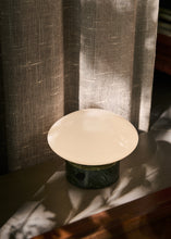 Load image into Gallery viewer, Mist portable table lamp AP21