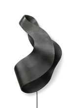 Load image into Gallery viewer, Oyster Wall Lamp