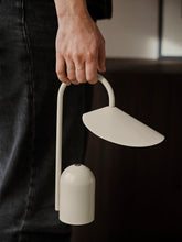Load image into Gallery viewer, Arum Portable Lamp