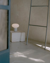 Load image into Gallery viewer, Karl Johan Portable Lamp