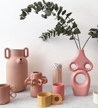 Load image into Gallery viewer, Woman Vase - Pink