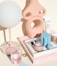 Load image into Gallery viewer, Woman Vase - Pink