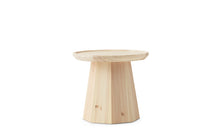 Load image into Gallery viewer, Pine Coffee Table
