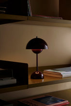 Load image into Gallery viewer, Flowerpot VP9 portable table lamp
