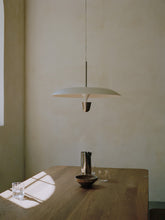 Load image into Gallery viewer, Kantarell Pendant Lamp
