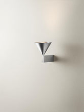 Load image into Gallery viewer, Apollo 14 wall lamp
