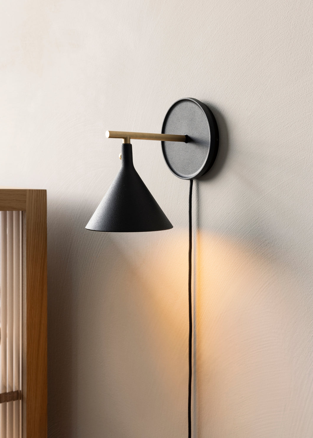 Cast Sconce wall lamp - dimmable
